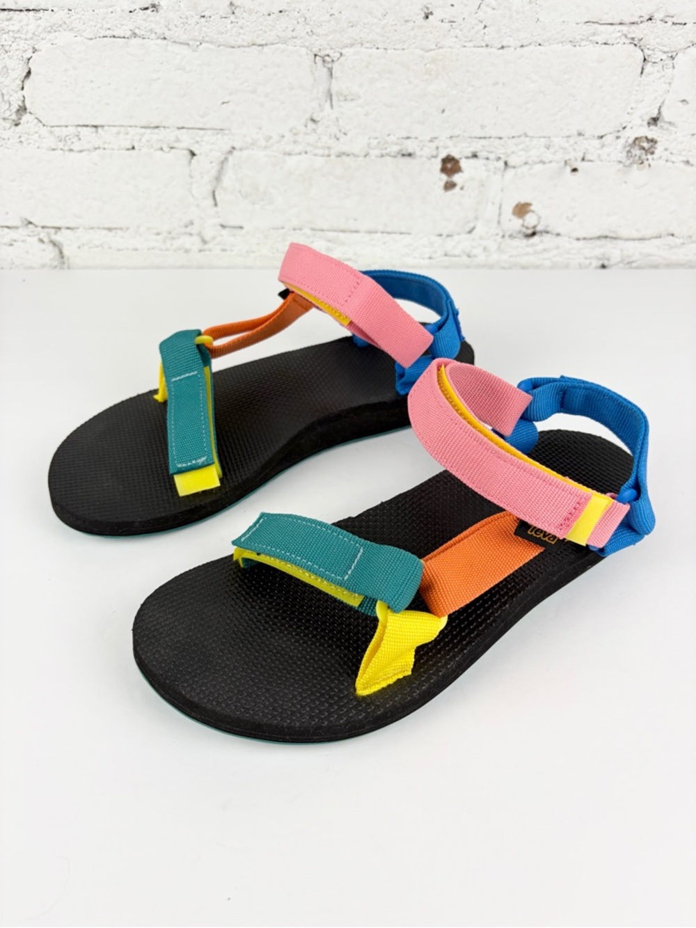Teva Rainbow Universal Multistrap Outdoor Heel Strap Sandals 8